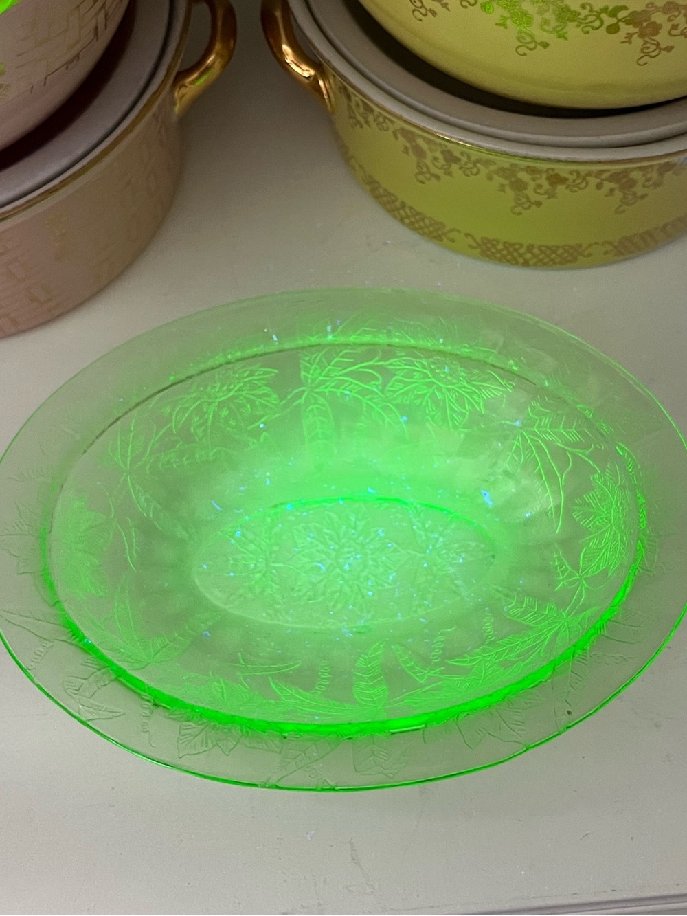 1930s Jeannette Floral Poinsettia Uranium Glass Oval Platter 10.75”